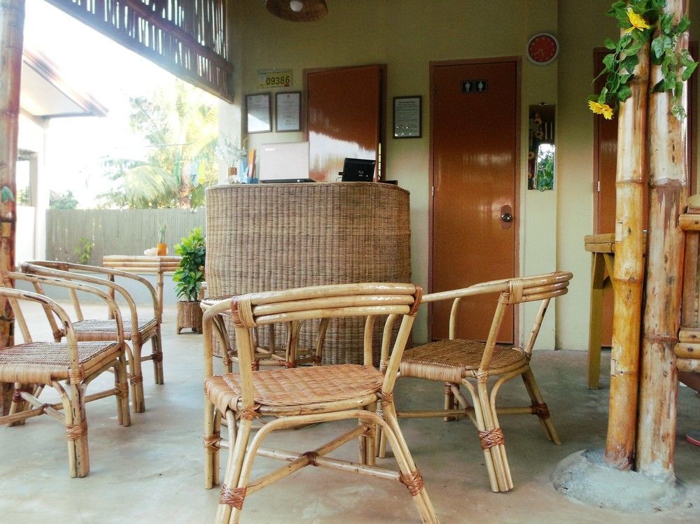 Las Residencias Bed And Breakfast Puerto Princesa Bagian luar foto