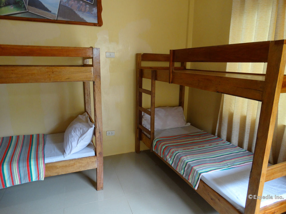 Las Residencias Bed And Breakfast Puerto Princesa Bagian luar foto
